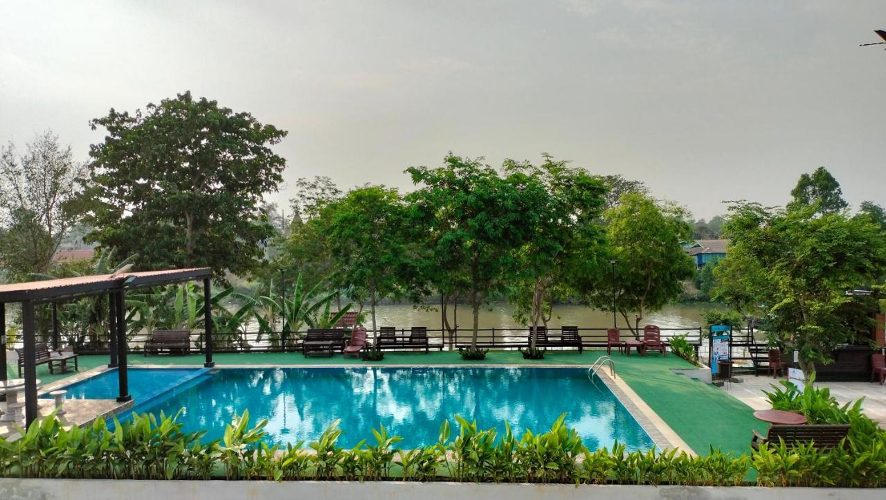 Toh Buk Seng Ayutthaya Hotel Екстер'єр фото