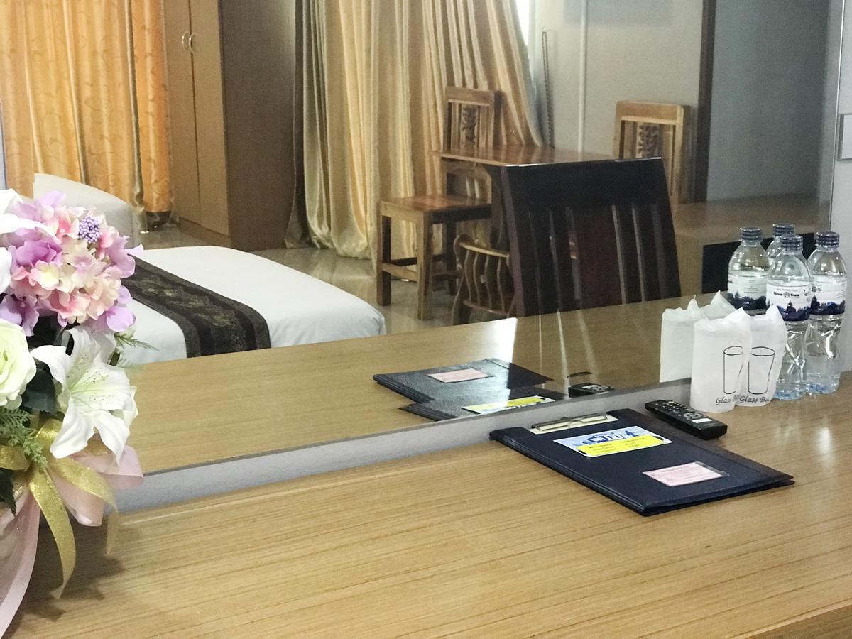 Toh Buk Seng Ayutthaya Hotel Екстер'єр фото