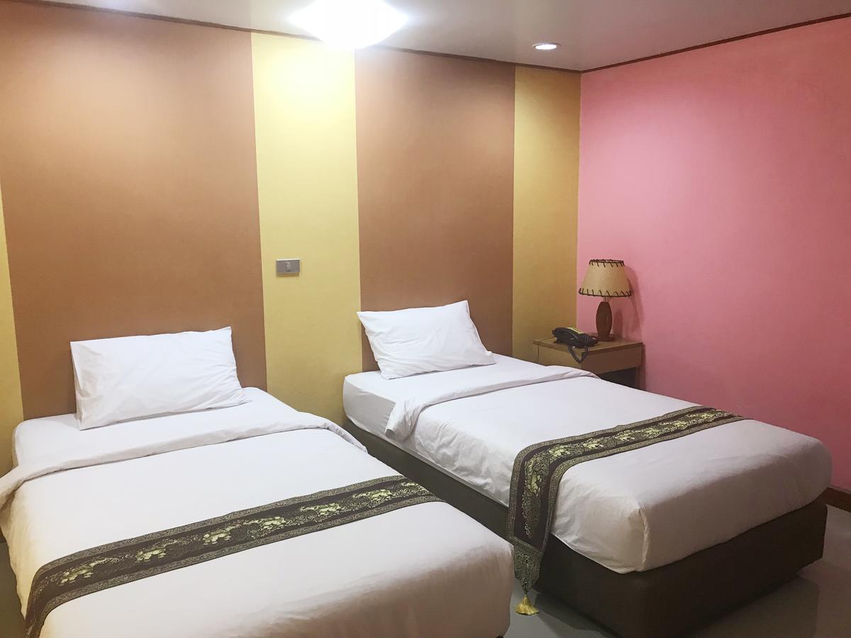 Toh Buk Seng Ayutthaya Hotel Екстер'єр фото