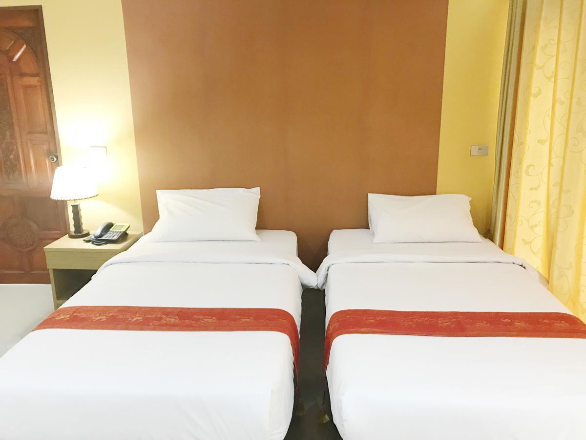 Toh Buk Seng Ayutthaya Hotel Екстер'єр фото