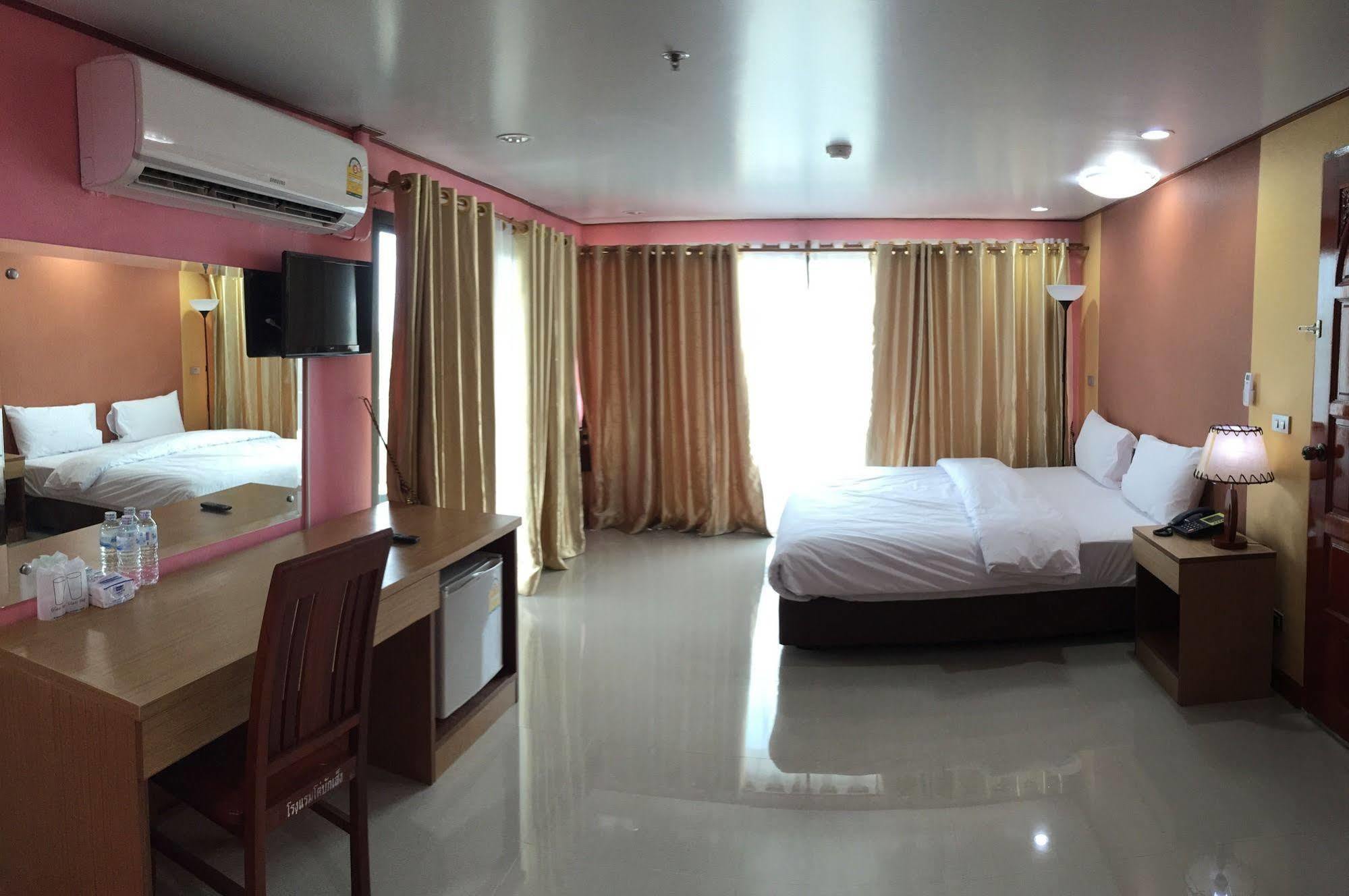 Toh Buk Seng Ayutthaya Hotel Екстер'єр фото
