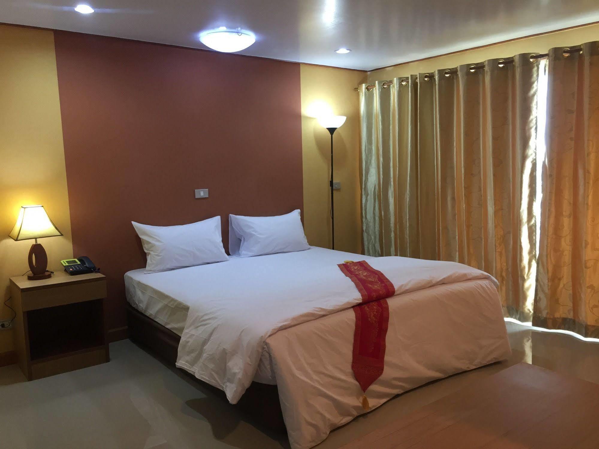 Toh Buk Seng Ayutthaya Hotel Екстер'єр фото