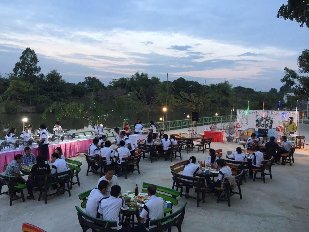 Toh Buk Seng Ayutthaya Hotel Екстер'єр фото